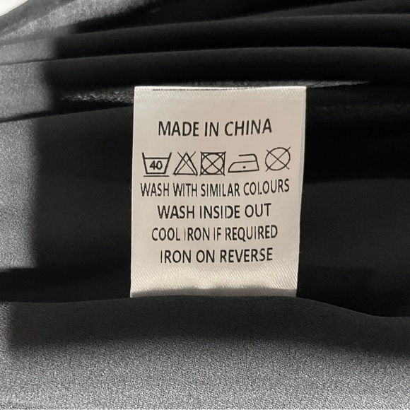 New Area Stars Pleated Puff Sleeve Button Down Blouse Lee Black Size Small - Picture 15 of 16